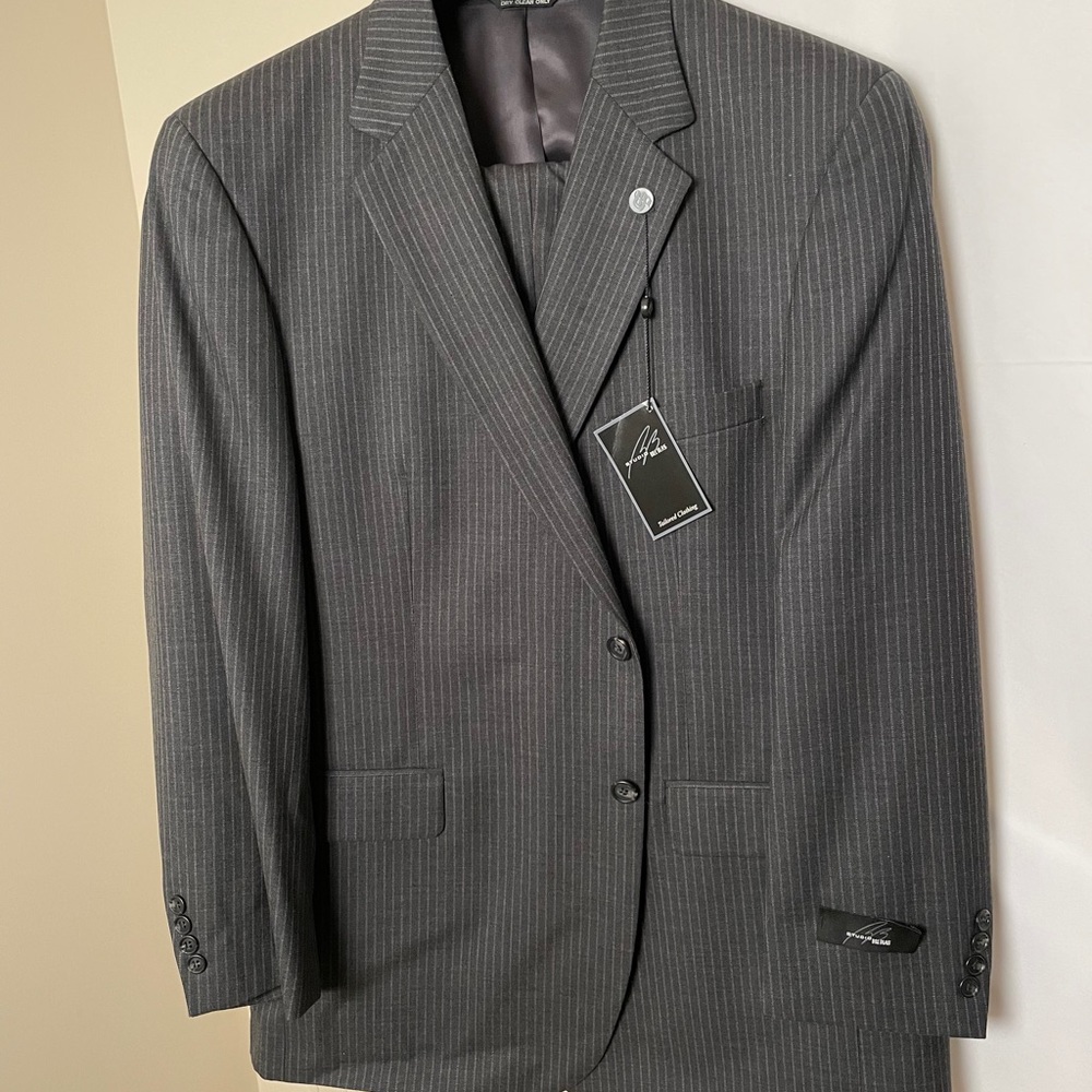 New with tag Men’s suit
